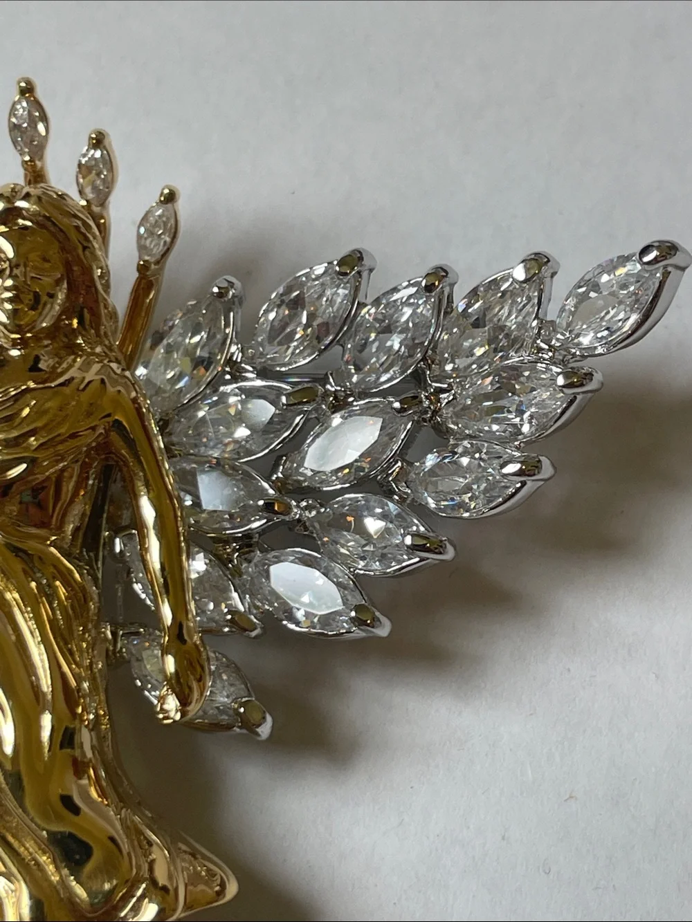 Nolan Miller Angel Brooch Glamour Collection My Inspirational Angel Crystal - Picture 6 of 9
